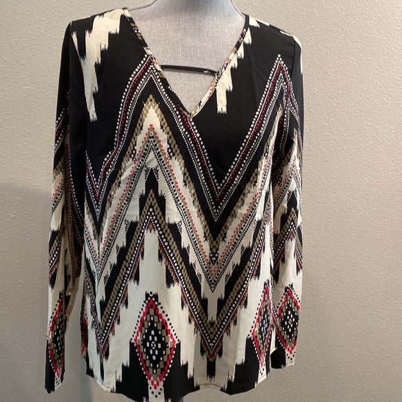 Blouse with v-neck - Picture 1 of 4